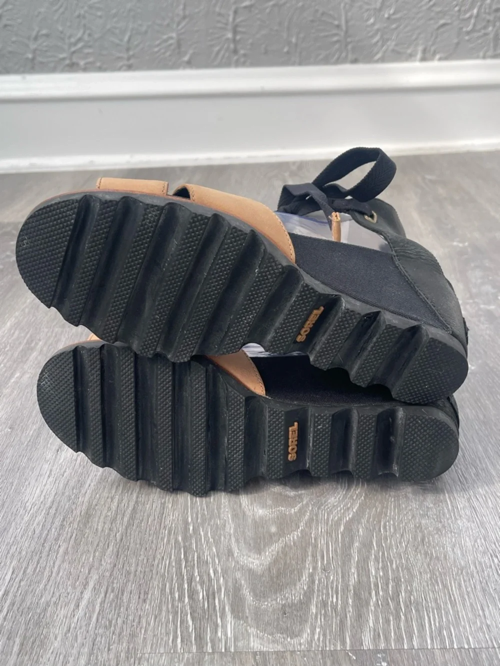 Sorel Joanie Wrap Wedge Leather Sandals Size 9.5 - Picture 5 of 5